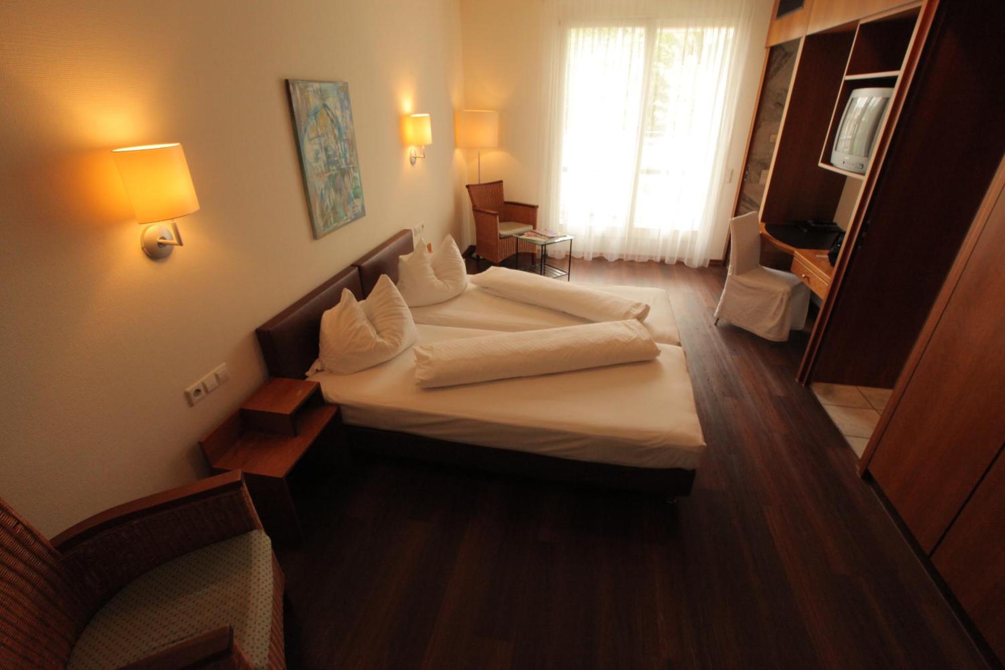 Hotel Mariotto Am Burghof Lorrach Bilik gambar