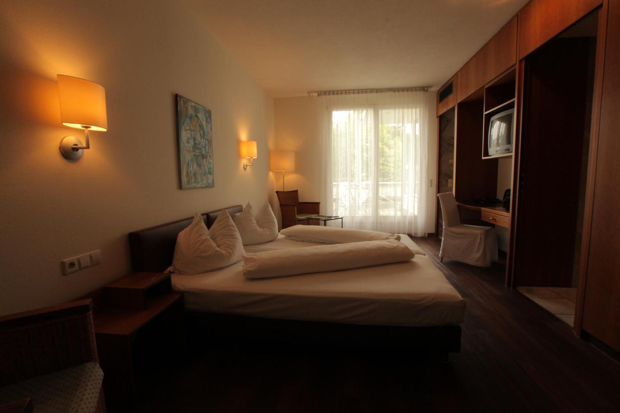 Hotel Mariotto Am Burghof Lorrach Bilik gambar